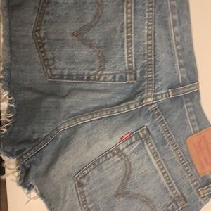 Levi’s cut off shorts